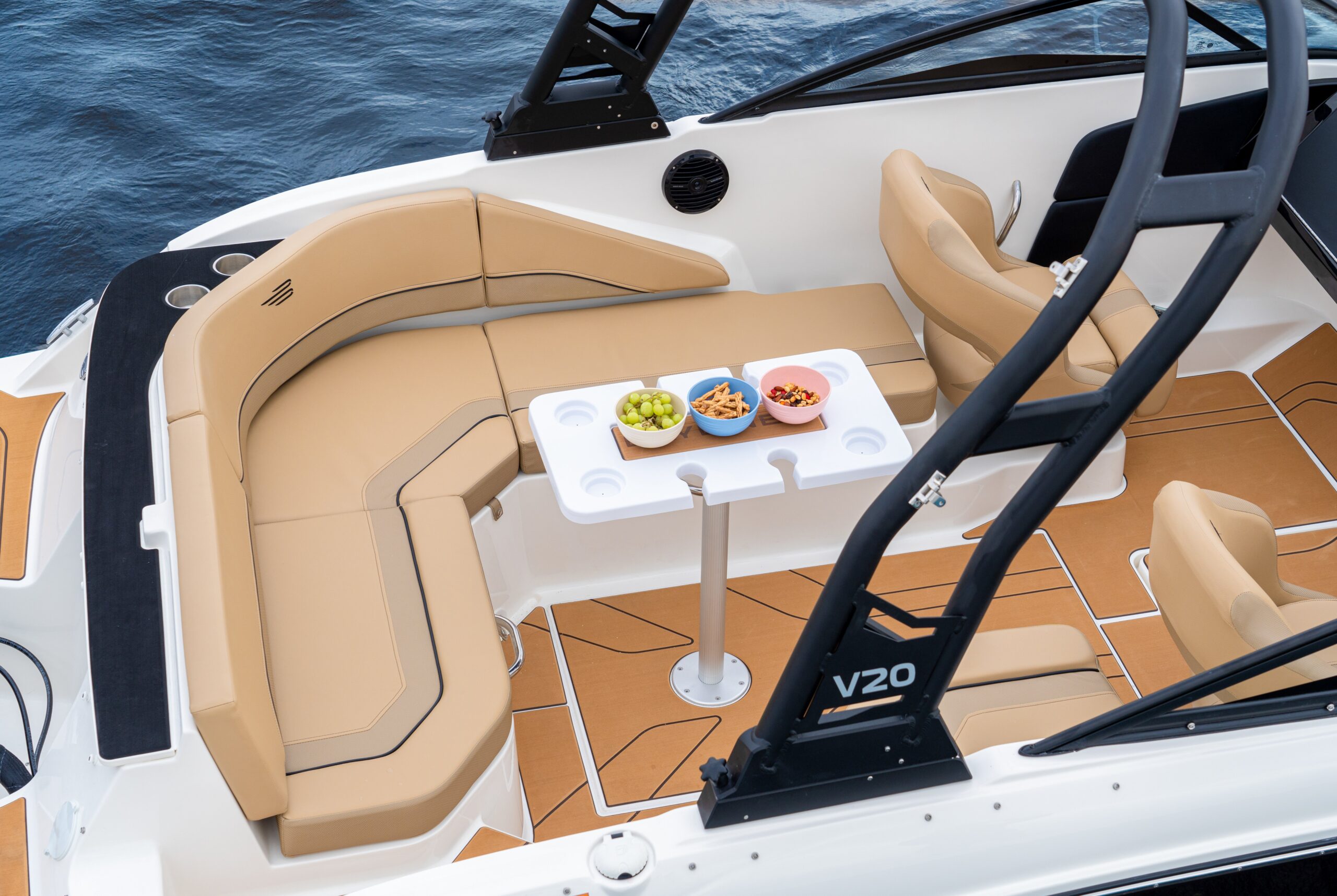 bayliner-v20-bowrider-us-2025-DSC05400